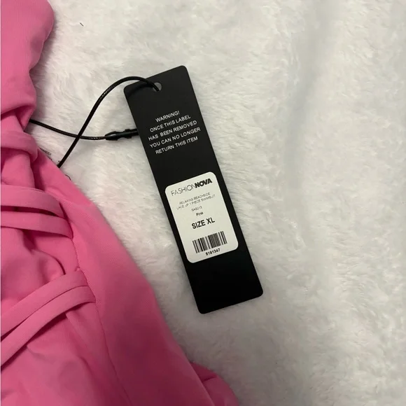 One piece bathing suit - Picture 3 of 4